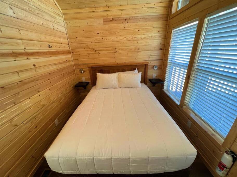 Chalet 092 Star Gazing Tiny Near Grand Canyon South Rim Sleeps 8 *